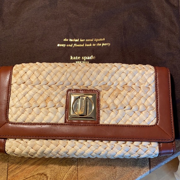 Kate Spade Woven Clutch. - Picture 4 of 7